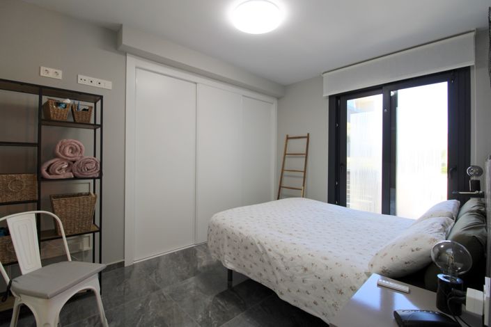 Image No.11-2 Bed Property for sale