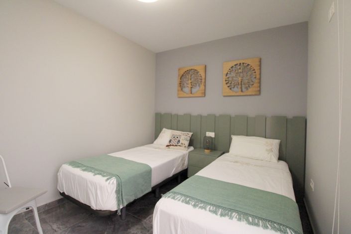 Image No.13-2 Bed Property for sale