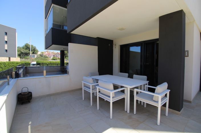 Image No.20-2 Bed Property for sale