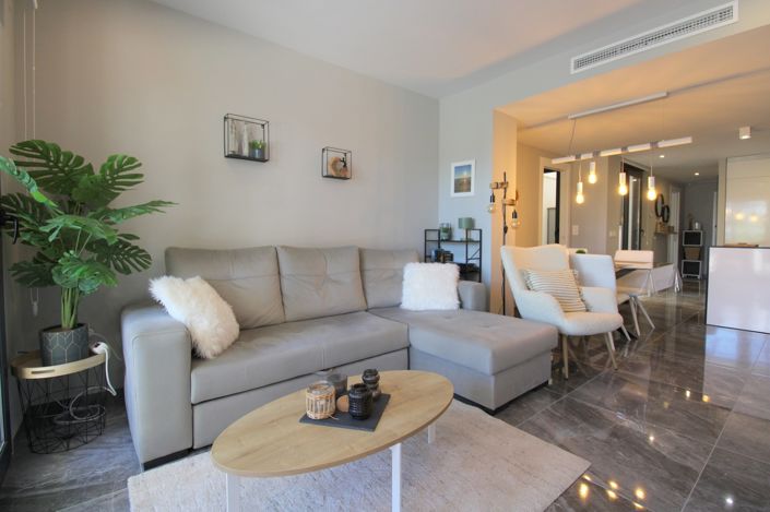 Image No.3-2 Bed Property for sale