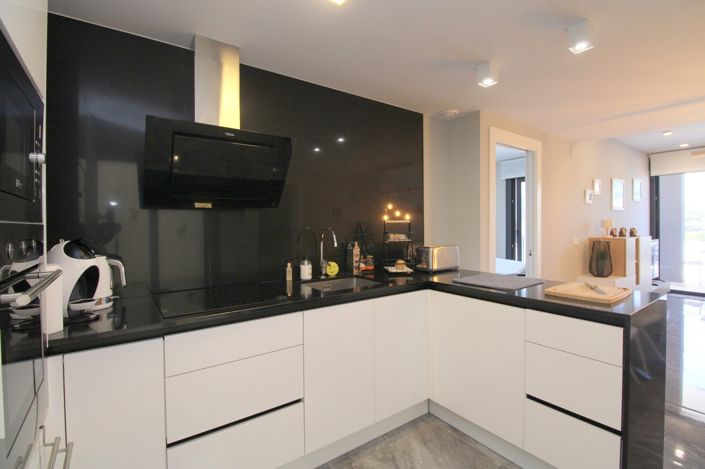 Image No.6-2 Bed Property for sale