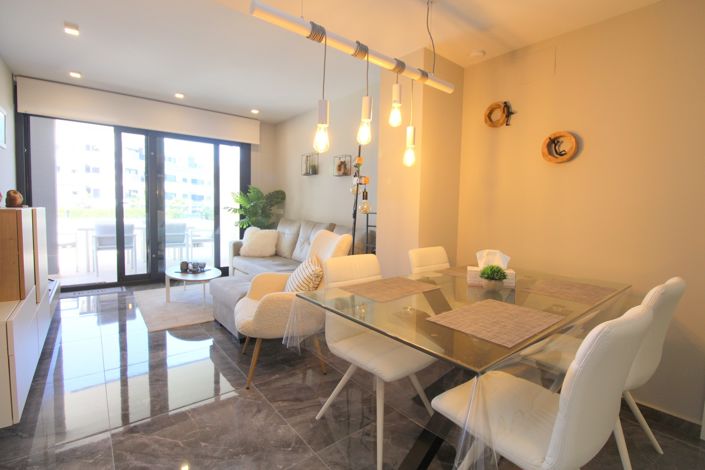 Image No.7-2 Bed Property for sale