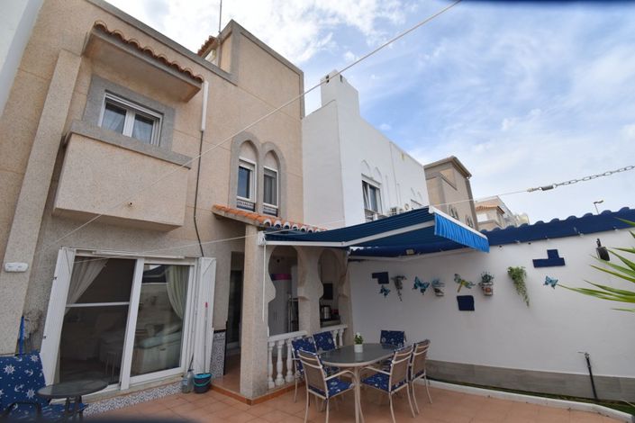 Image No.1-3 Bed Townhouse for sale