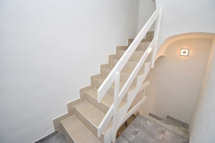 Image No.17-3 Bed Townhouse for sale