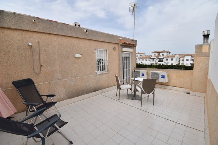 Image No.21-3 Bed Townhouse for sale