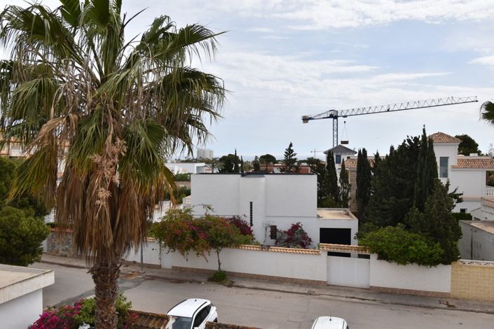 Image No.23-3 Bed Townhouse for sale