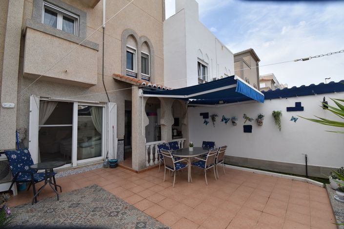 Image No.26-3 Bed Townhouse for sale