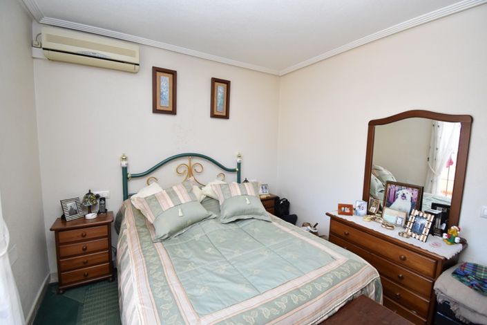 Image No.10-3 Bed Townhouse for sale