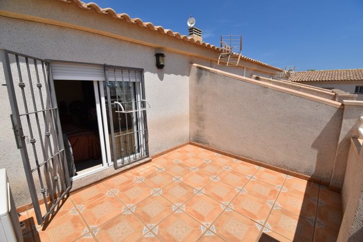 Image No.18-3 Bed Townhouse for sale