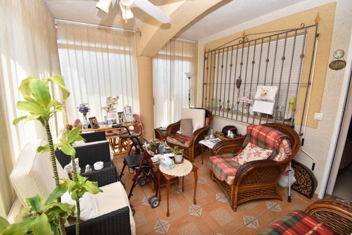 Image No.21-3 Bed Townhouse for sale