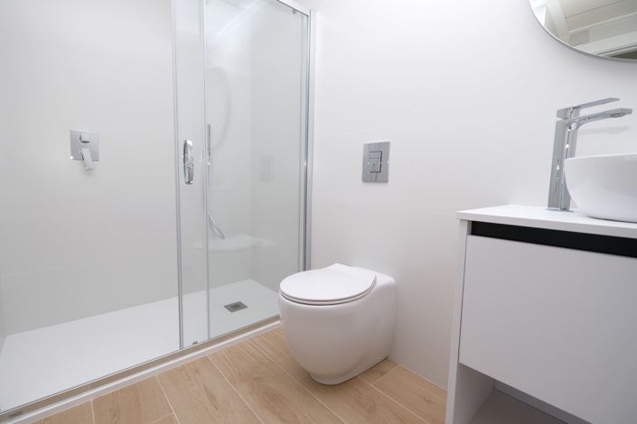 Image No.10-2 Bed Property for sale