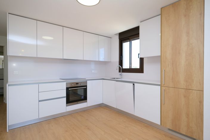 Image No.6-2 Bed Property for sale