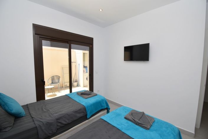 Image No.11-3 Bed Townhouse for sale