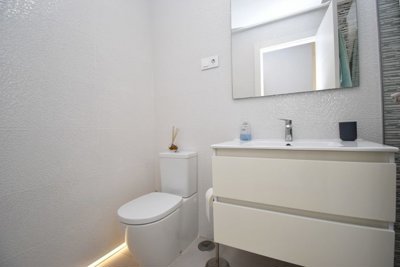 8536921