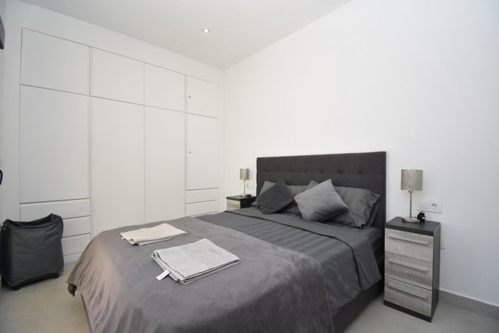 Image No.16-3 Bed Townhouse for sale