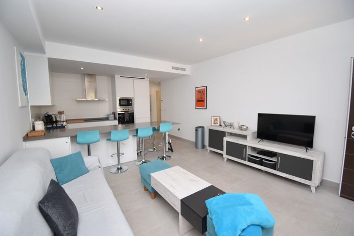 Image No.7-3 Bed Townhouse for sale