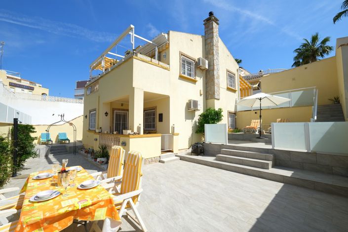 Image No.1-3 Bed Villa for sale
