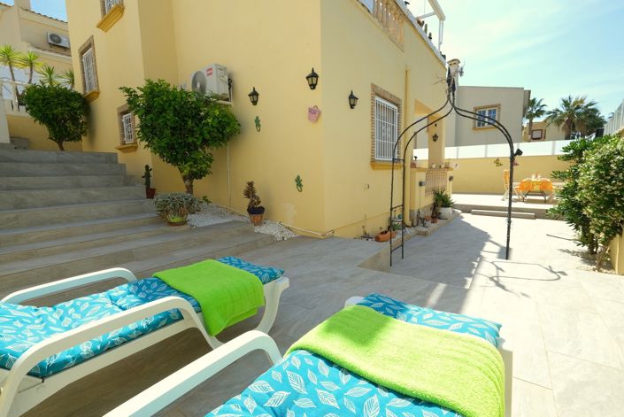 Image No.19-3 Bed Villa for sale