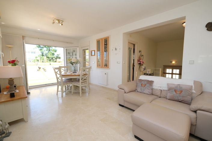 Image No.5-3 Bed Villa for sale