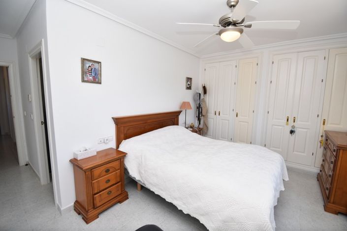 Image No.19-4 Bed Villa for sale