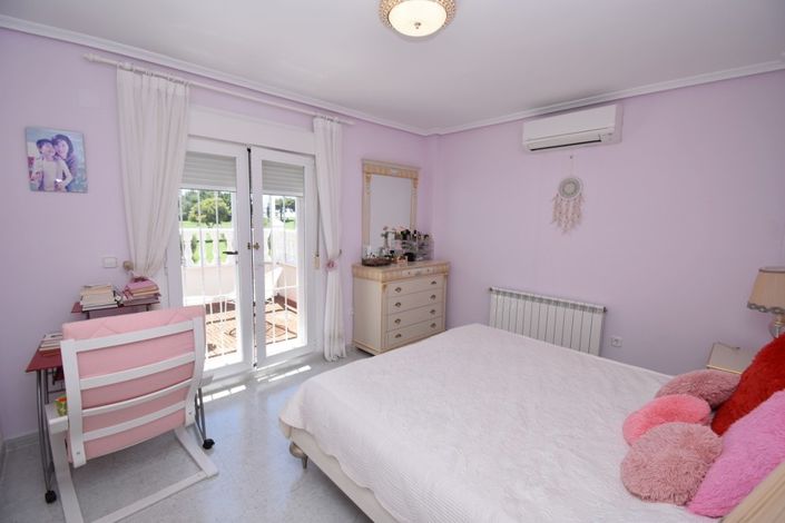 Image No.20-4 Bed Villa for sale