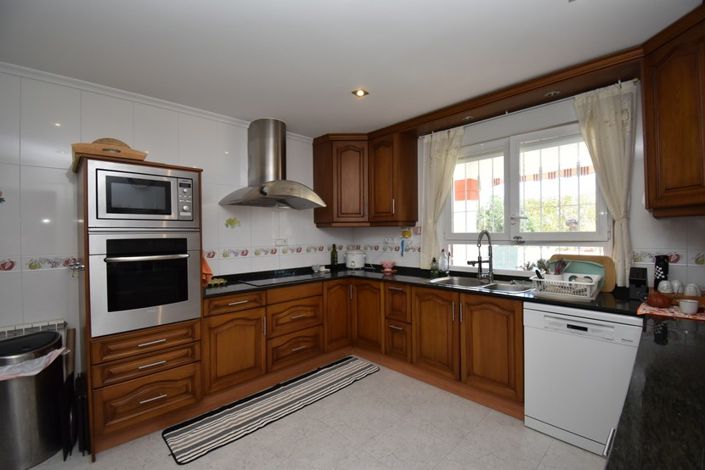 Image No.9-4 Bed Villa for sale