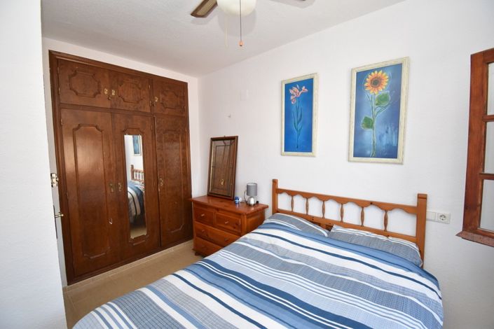 Image No.12-2 Bed Townhouse for sale