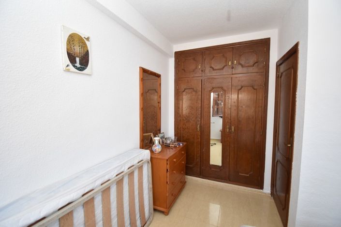 Image No.14-2 Bed Townhouse for sale