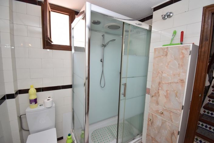 Image No.16-2 Bed Townhouse for sale