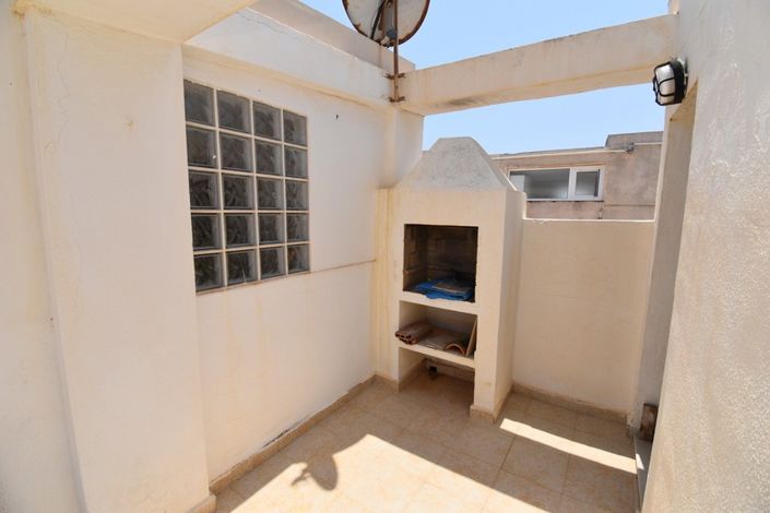 Image No.18-2 Bed Townhouse for sale