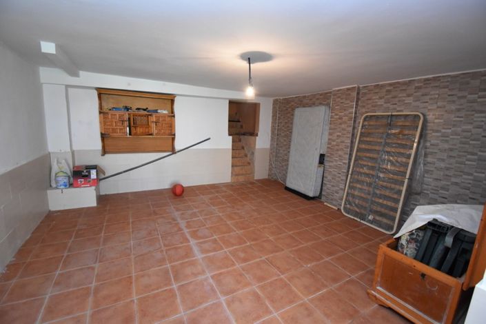 Image No.24-2 Bed Townhouse for sale