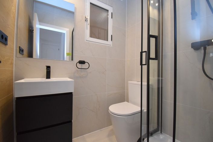 Image No.11-2 Bed Townhouse for sale