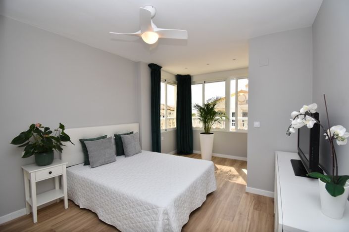 Image No.19-2 Bed Townhouse for sale