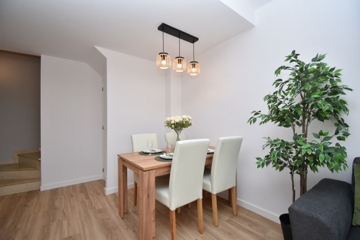 Image No.5-2 Bed Townhouse for sale