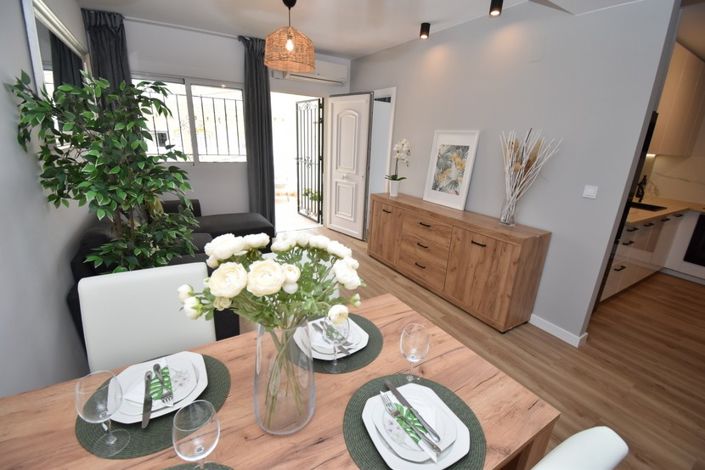 Image No.7-2 Bed Townhouse for sale