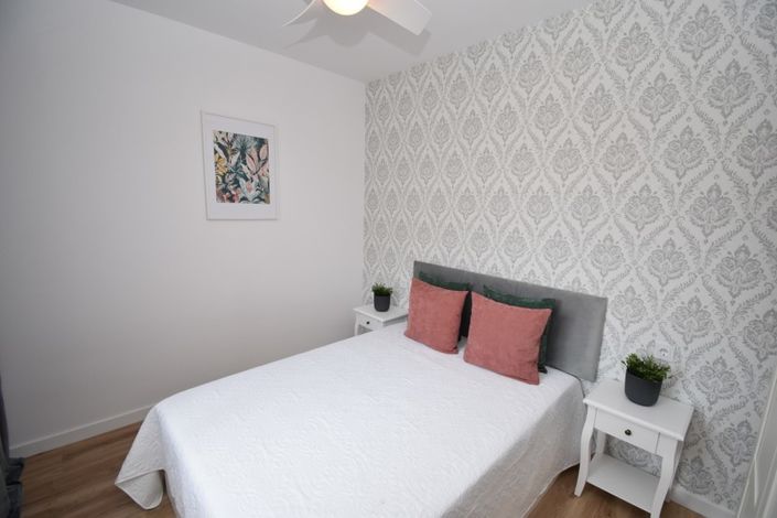 Image No.9-2 Bed Townhouse for sale