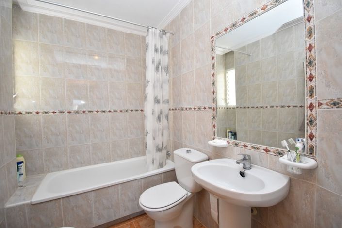 Image No.14-2 Bed Property for sale