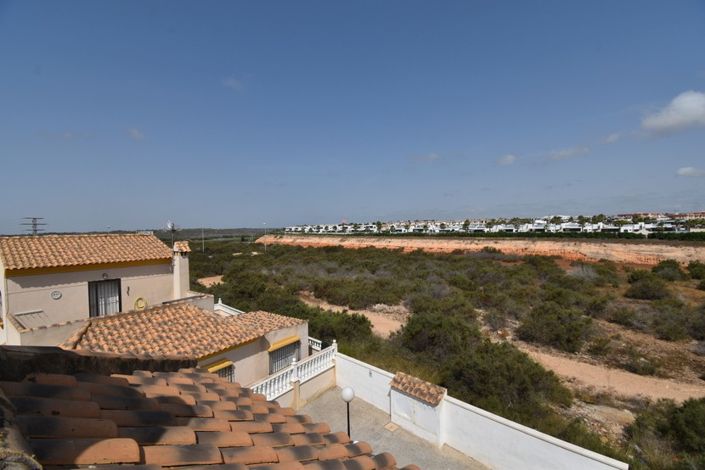 Image No.18-2 Bed Property for sale