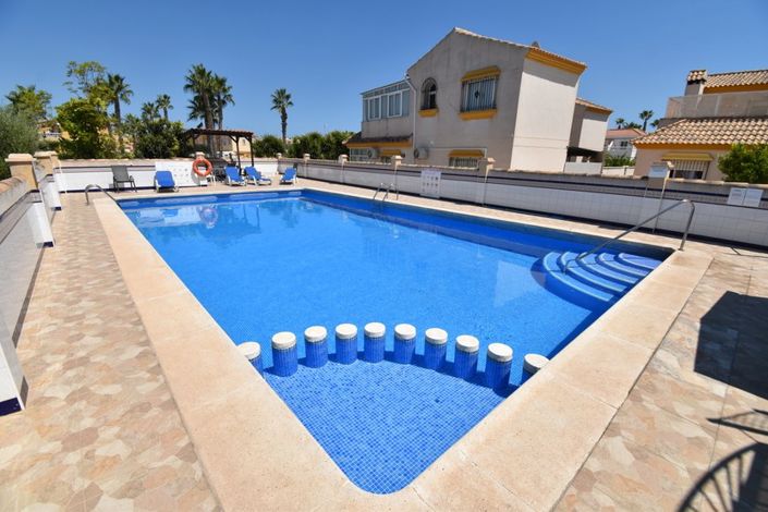 Image No.21-2 Bed Property for sale