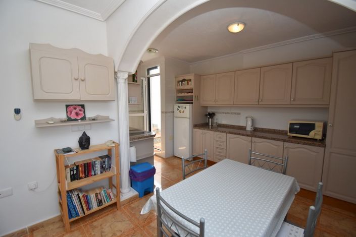 Image No.7-2 Bed Property for sale