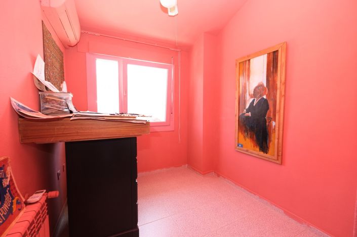 Image No.13-4 Bed Townhouse for sale