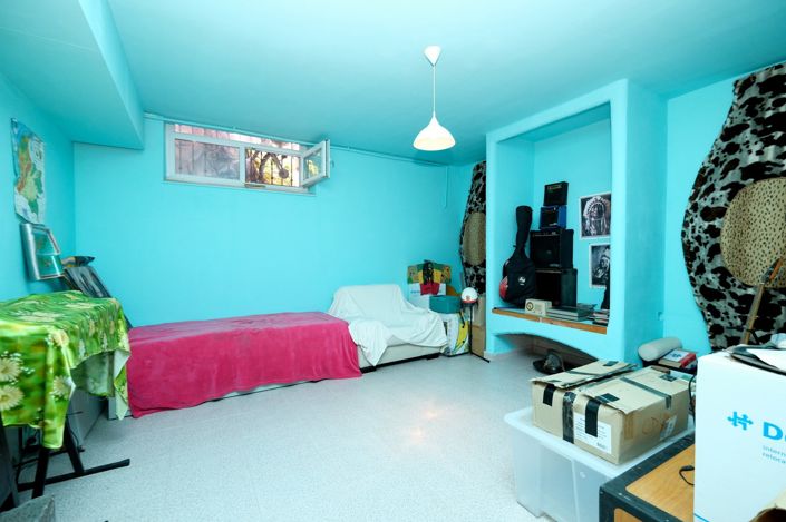 Image No.14-4 Bed Townhouse for sale