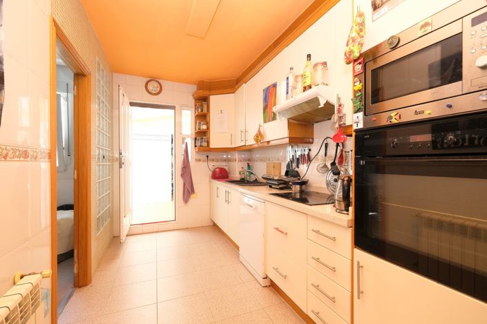 Image No.6-4 Bed Townhouse for sale