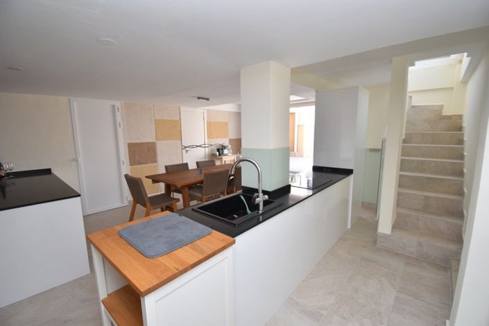 Image No.20-2 Bed Villa for sale