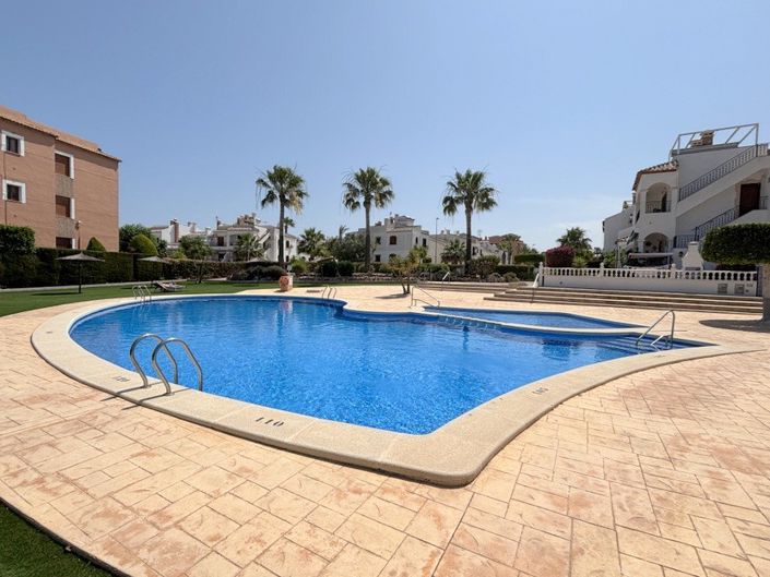 Image No.20-2 Bed Property for sale