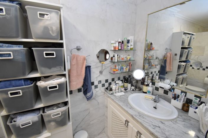 Image No.9-2 Bed Property for sale