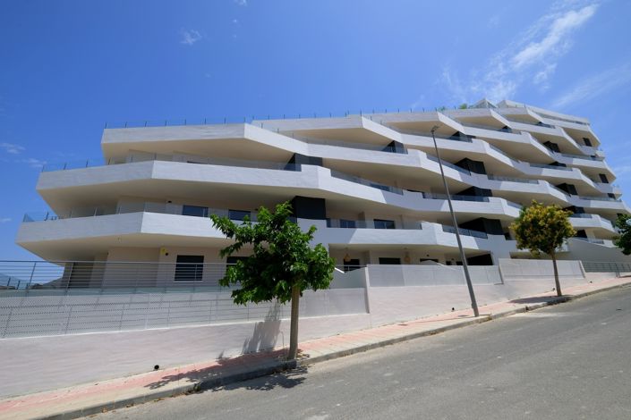 Image No.1-3 Bed Apartment for sale