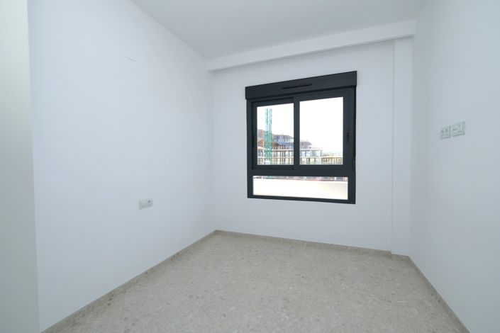 Image No.11-3 Bed Apartment for sale