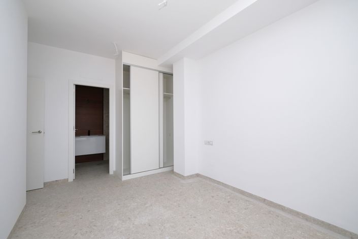 Image No.9-3 Bed Apartment for sale