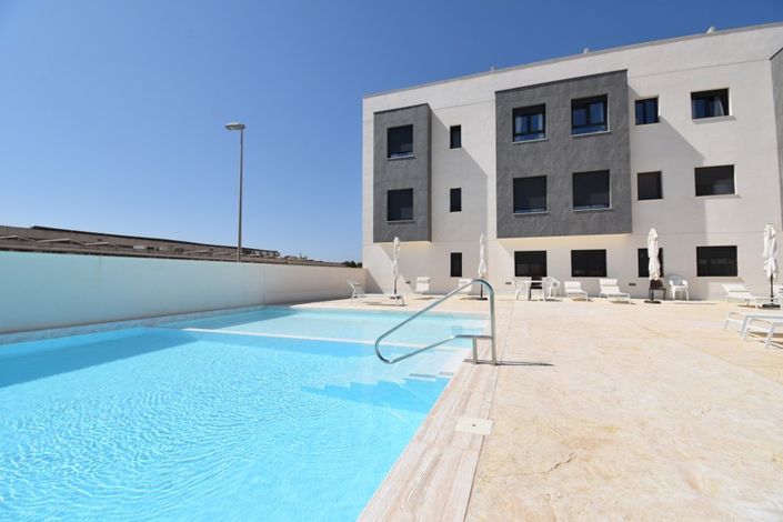 Image No.1-3 Bed Property for sale